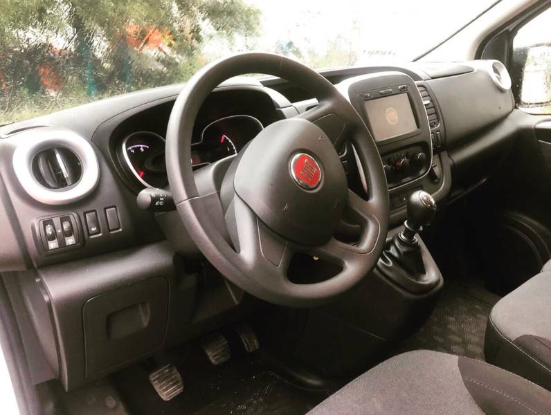 INTERNO FIAT TALENTO NOLEGGIO